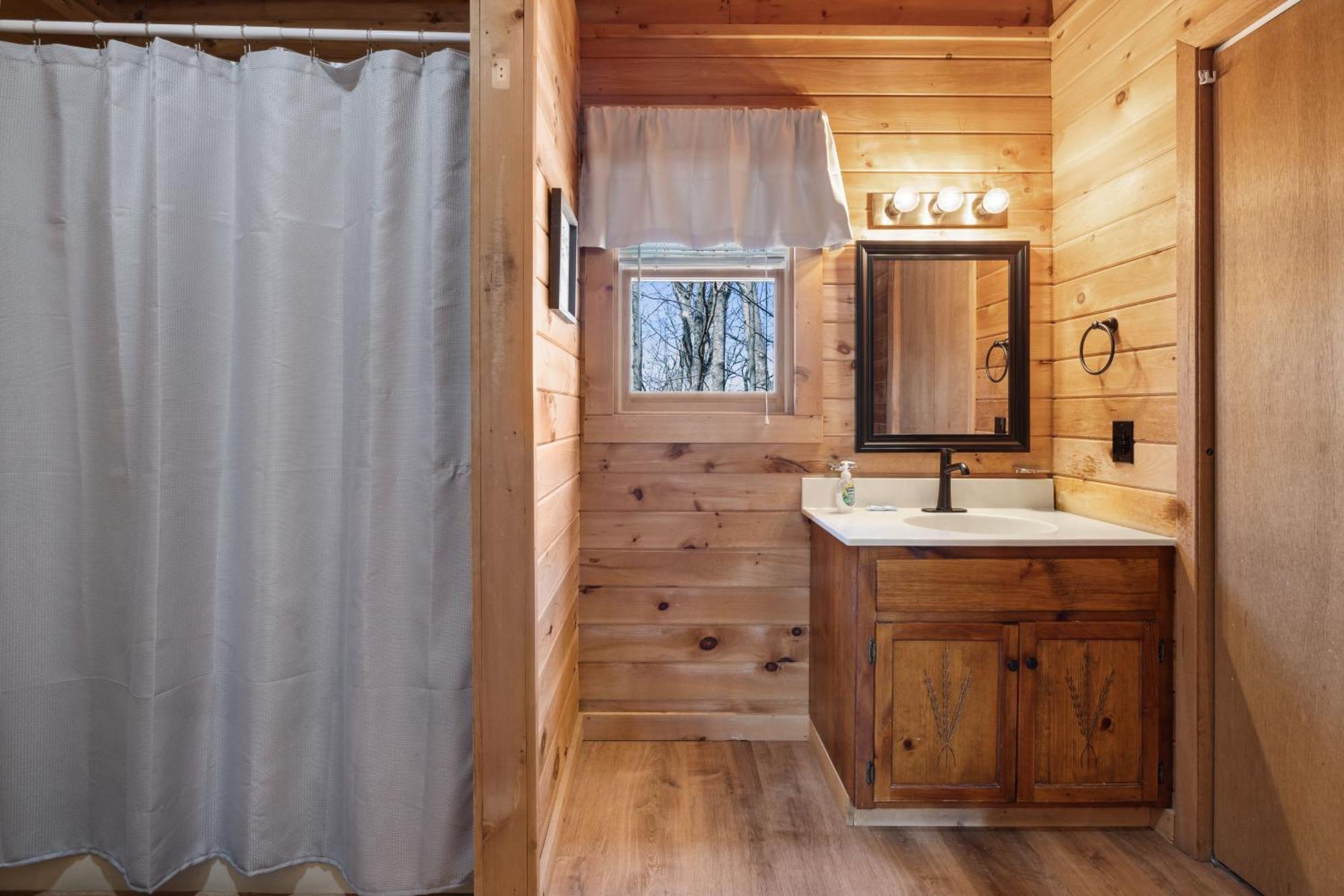 Cozy Family Friendly Cabin With Hot Tub, Near Gatlinburg, Pigeon Forge, Dollywood เซอเวียร์วีล ภายนอก รูปภาพ