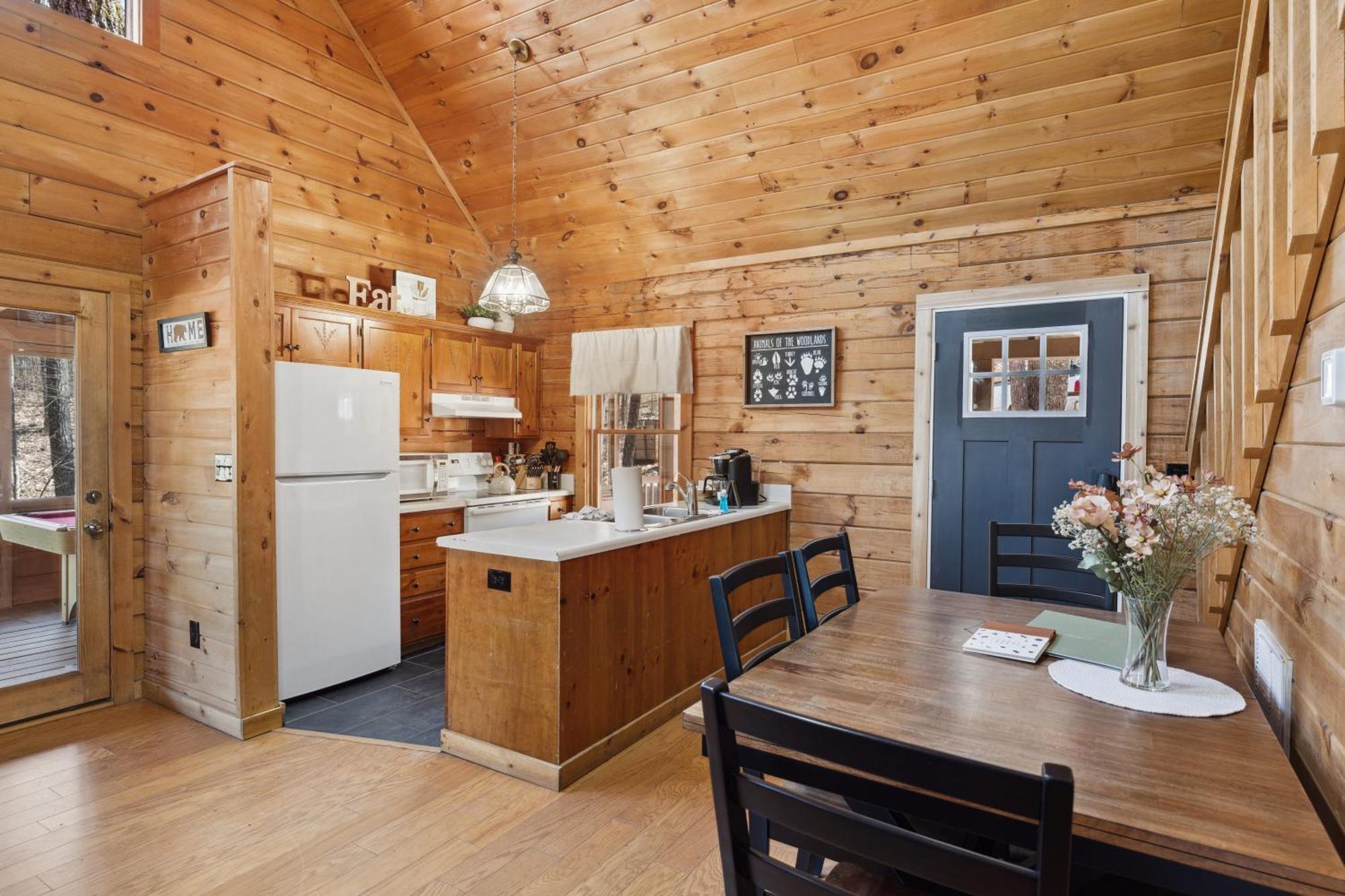 Cozy Family Friendly Cabin With Hot Tub, Near Gatlinburg, Pigeon Forge, Dollywood เซอเวียร์วีล ภายนอก รูปภาพ