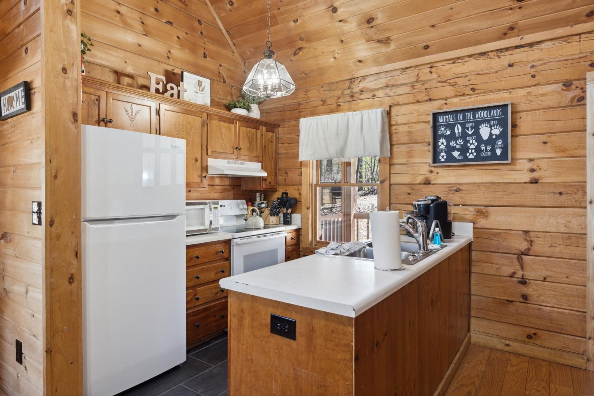 Cozy Family Friendly Cabin With Hot Tub, Near Gatlinburg, Pigeon Forge, Dollywood เซอเวียร์วีล ภายนอก รูปภาพ